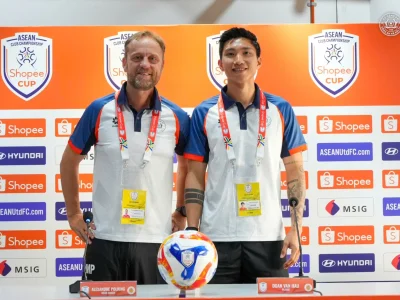 HLV Polking và Văn Hậu tuyên bố ‘chấn động’ trước trận đấu sống còn với Selangor tại Shopee Cup