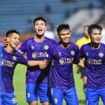 Hà Nội FC bùng nổ, Harry Kewell dẫn dắt 'pháo thủ' trở lại cuộc đua vô địch V.League 2025/26 1