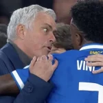 Mourinho 'nổi điên' chỉ trích Vinicius: 'Tại sao không ăn mừng như Di Stefano, Pele?' 1