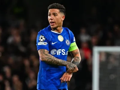 Sốc: Enzo Fernandez nói lời xin lỗi nhưng Chelsea vẫn không tha, án phạt treo giò vẫn còn hiệu lực