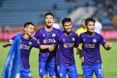 Hà Nội FC bùng nổ, Harry Kewell dẫn dắt 'pháo thủ' trở lại cuộc đua vô địch V.League 2025/26 1
