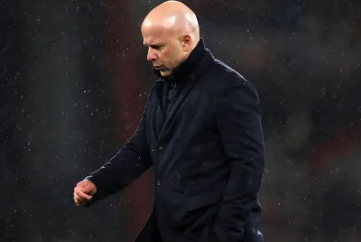 Arne Slot bóc trần sự thật đau lòng: Liverpool thua ngược Man City vì lý do này! 1