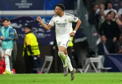 Toni Kroos tiết lộ 'vũ khí bí mật' giúp Real Madrid đánh bại Bayern Munich 1